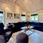 Indoor Hot Tub, Views & Nature, Cosy Family At Filefjell