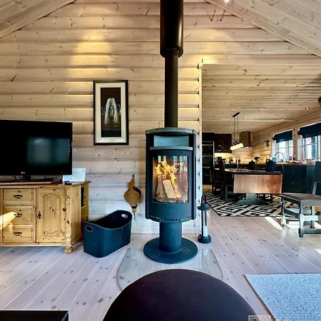 Indoor Hot Tub, Views & Nature, Cosy Family At Filefjell