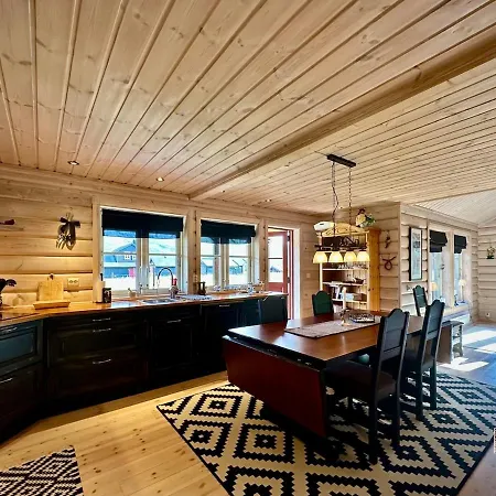 Indoor Hot Tub, Views & Nature, Cosy Family At Filefjell Tyinkrysset