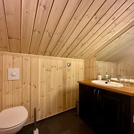 Indoor Hot Tub, Views & Nature, Cosy Family At Filefjell Tyinkrysset
